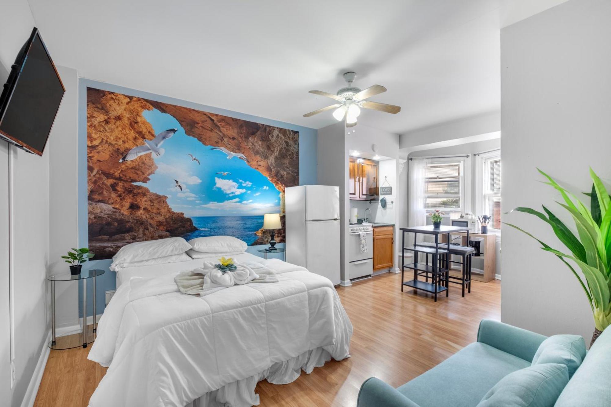 Stylish In Center Apartment Philadelphia